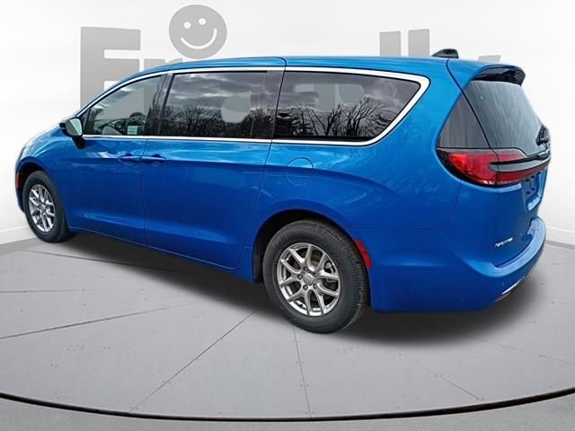 New 2026 Hydro Blue Pearl-Coat Exterior Paint Chrysler Select image 12