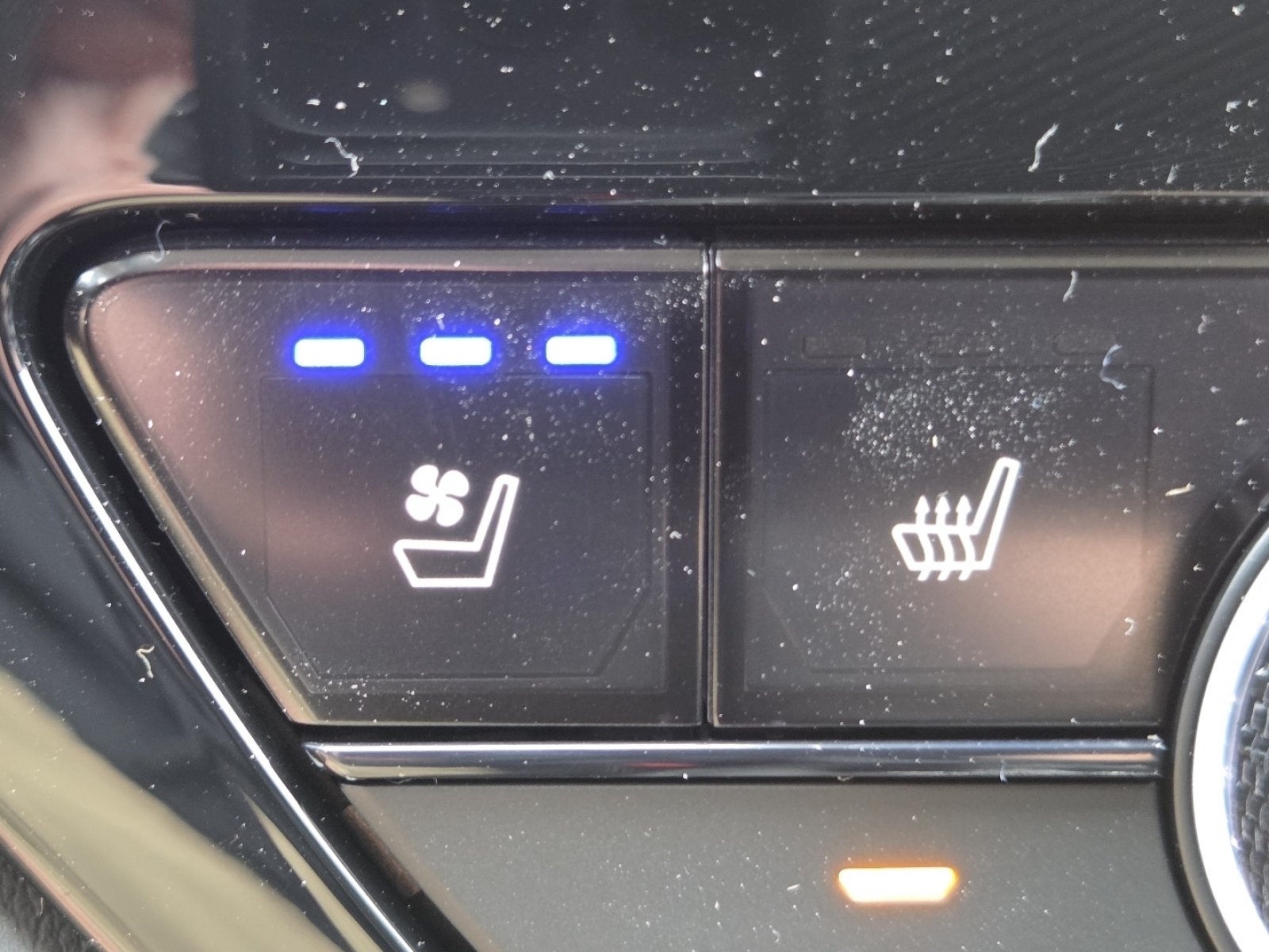 New 2026 Solar Silver Metallic Honda Touring image 6