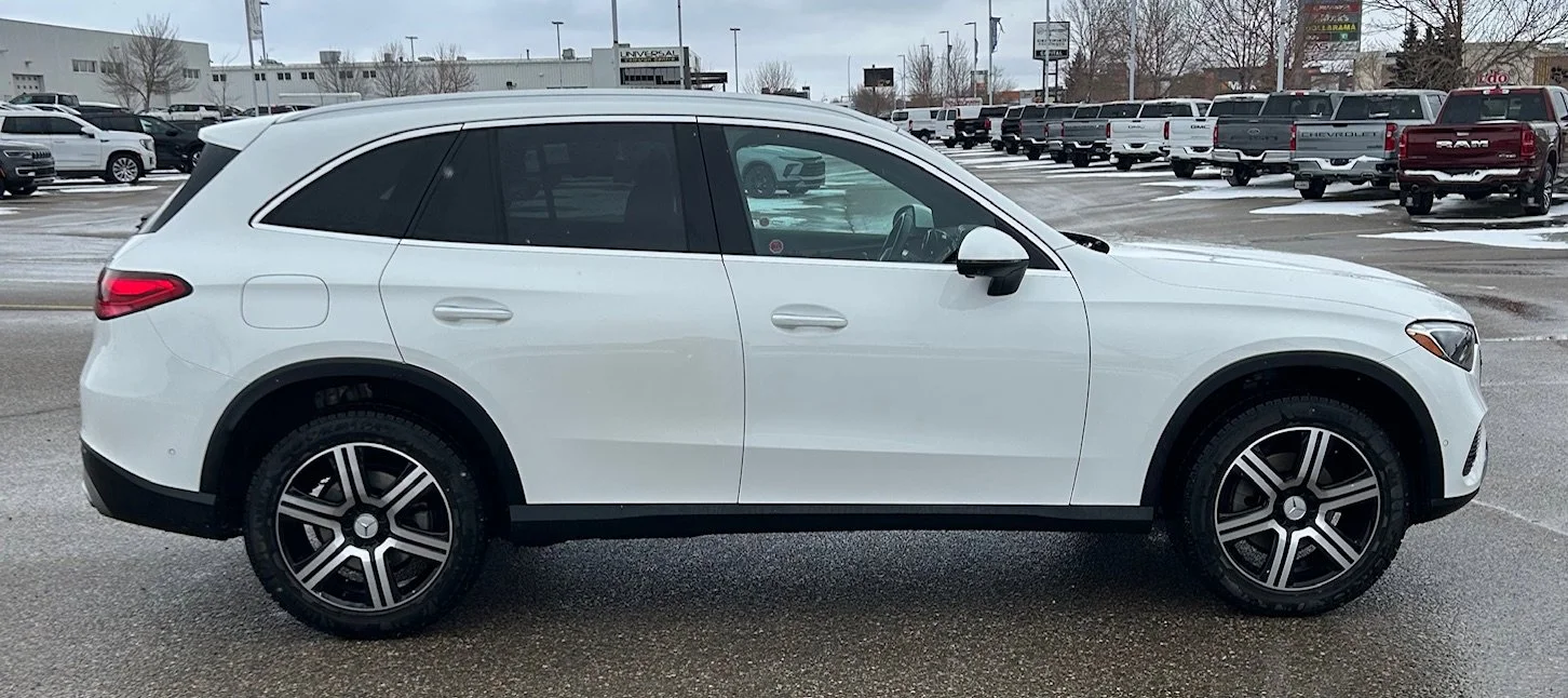 Used 2023 White Mercedes-Benz GLC 300 image 6