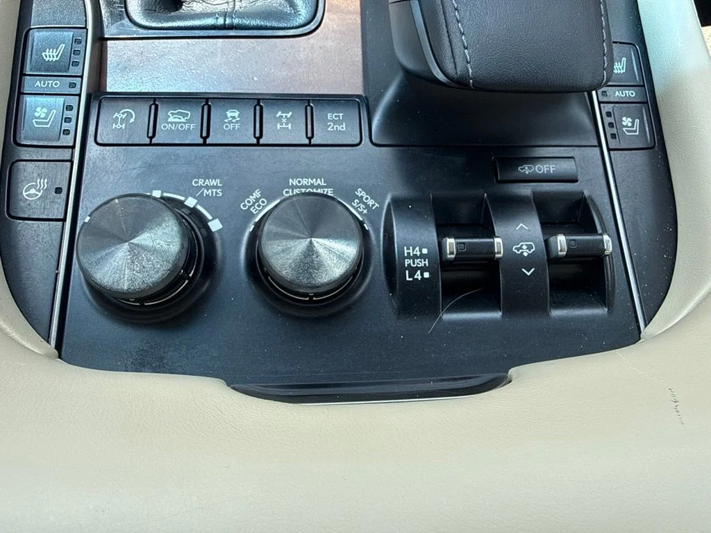 Used 2017 Black Lexus 570 image 26