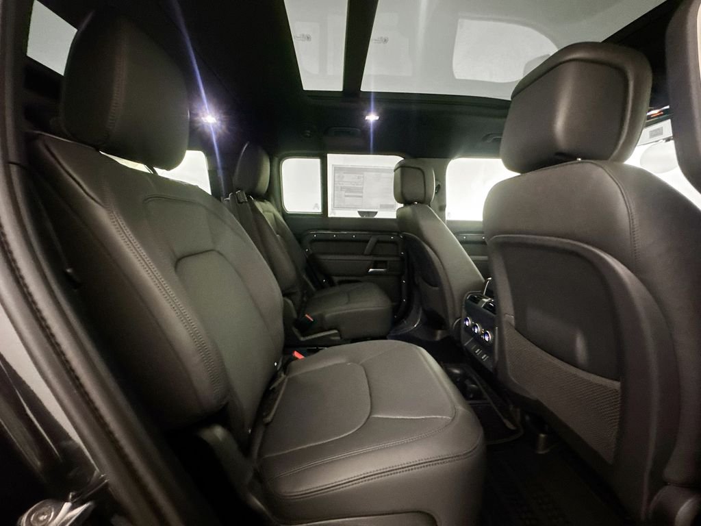 2026 Land Rover Defender X-Dynamic SE - Photo 27
