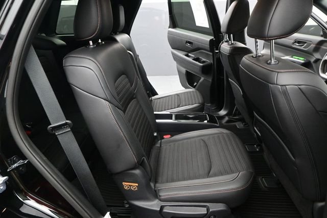 Used 2025 Super Black Nissan Rock Creek image 14