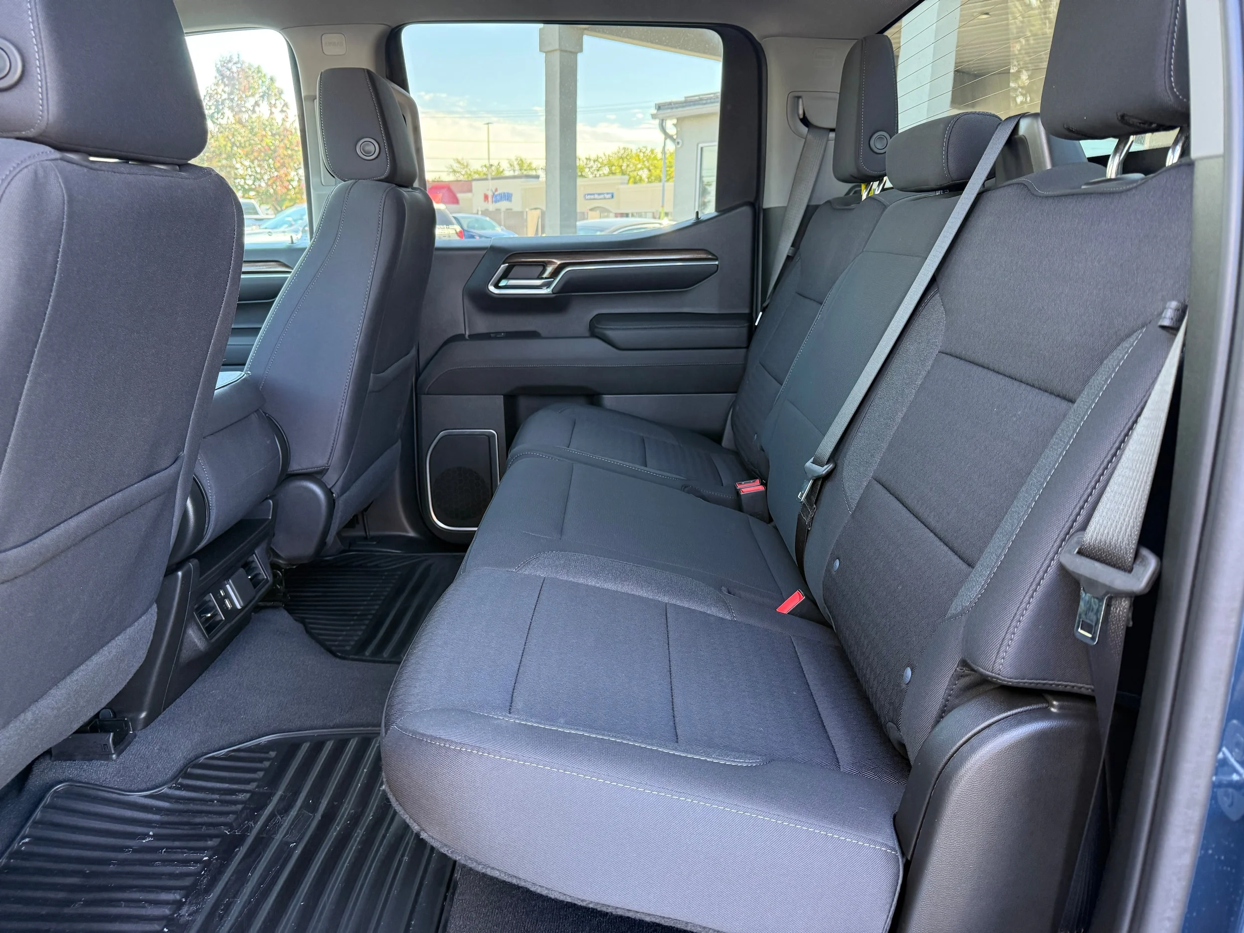 Used 2023 Northsky Blue Metallic Chevrolet LT image 24