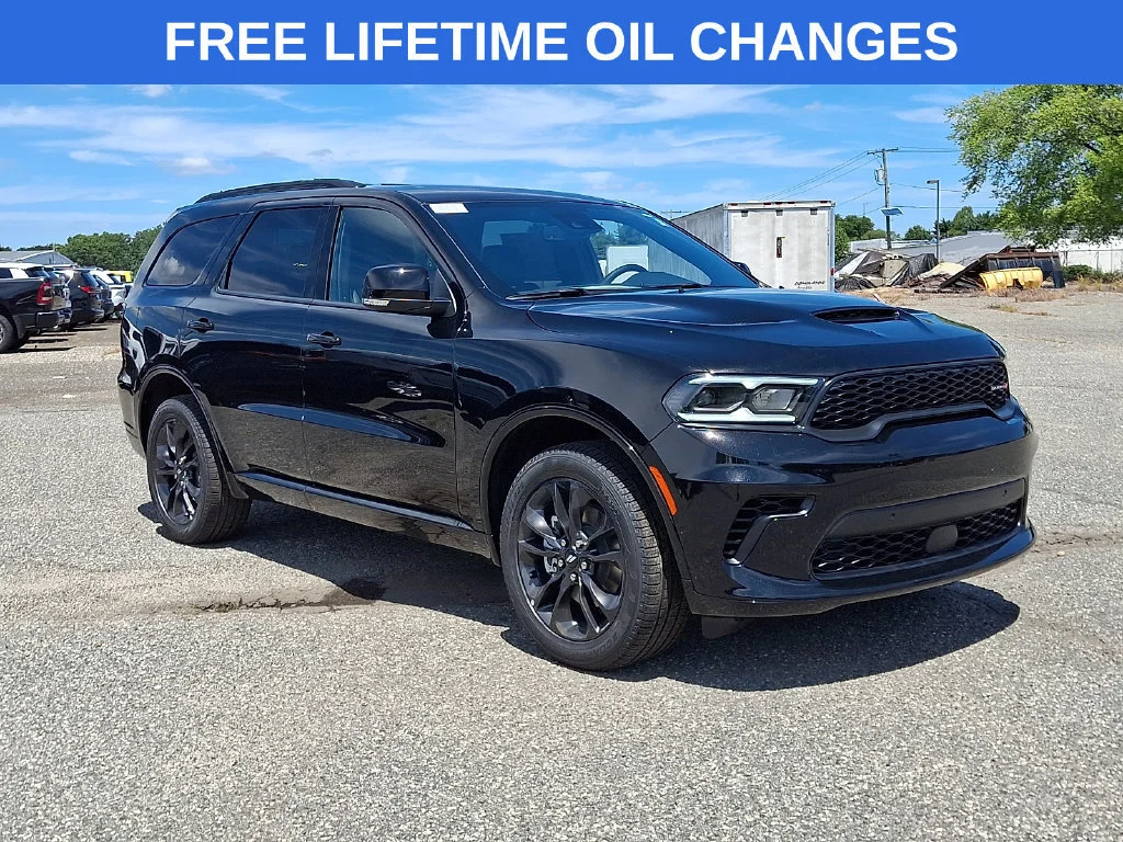 New 2026 Diamond Black Clear-Coat Exterior Paint Dodge GT Plus image 1
