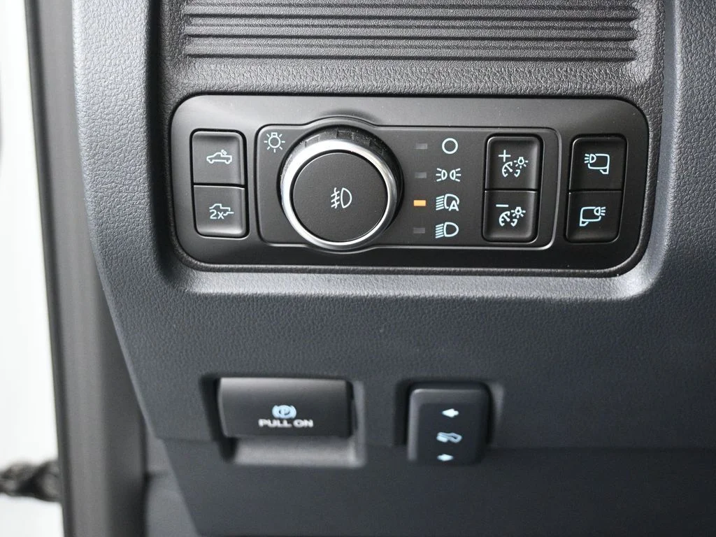 New 2026 Avalanche Ford Lariat image 13