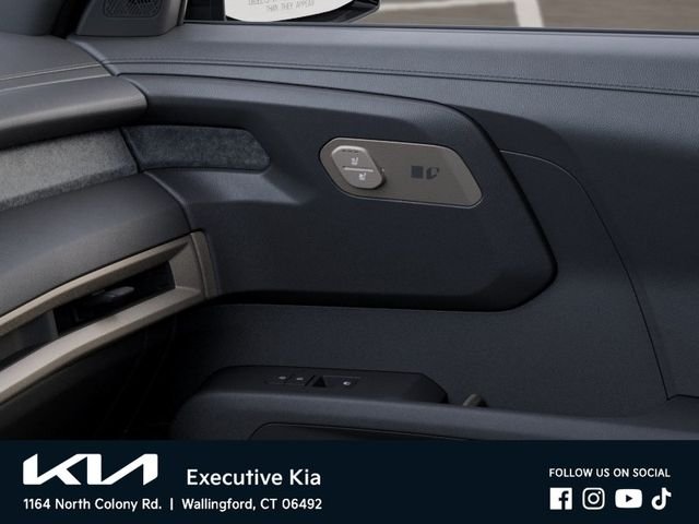 New 2027 Ebony Black Kia S image 25