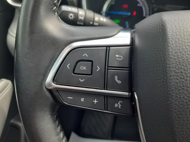 Used 2021  Toyota XLE image 14