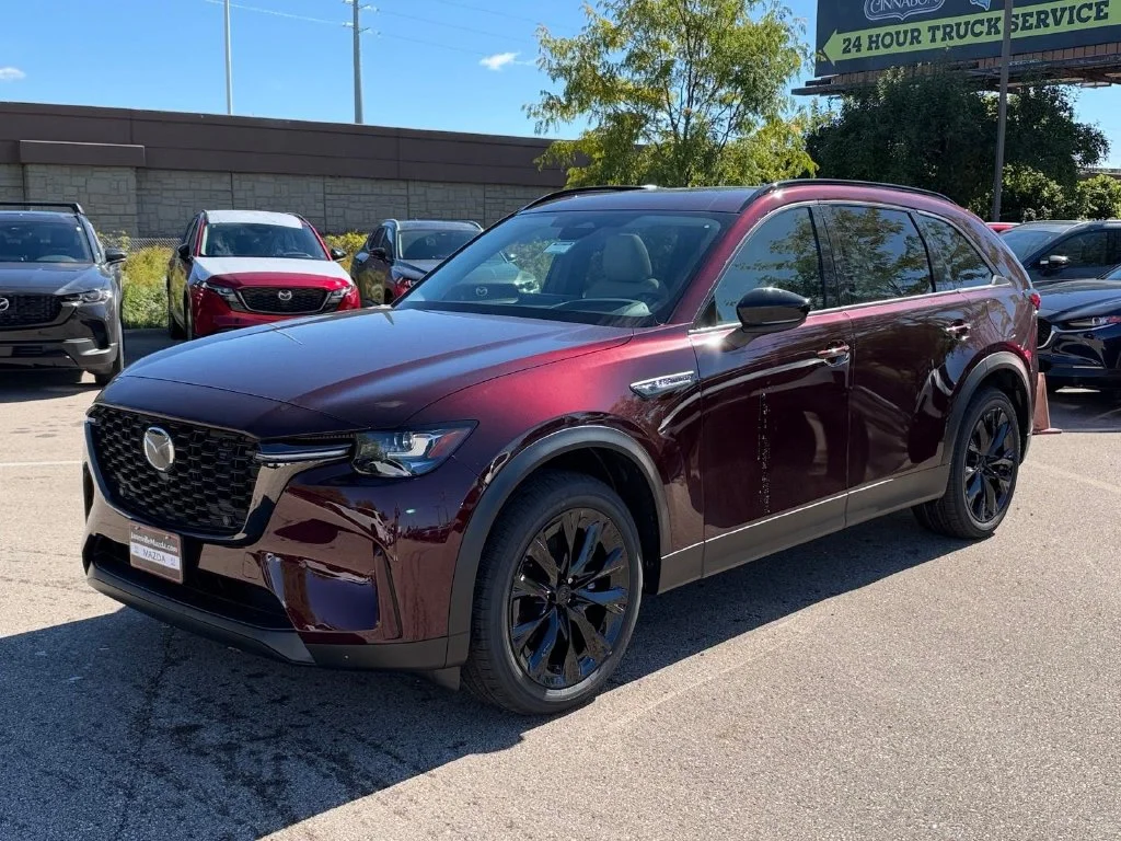 New 2026 Artisan Red Premium Mazda 3.3 Turbo Premium image 2