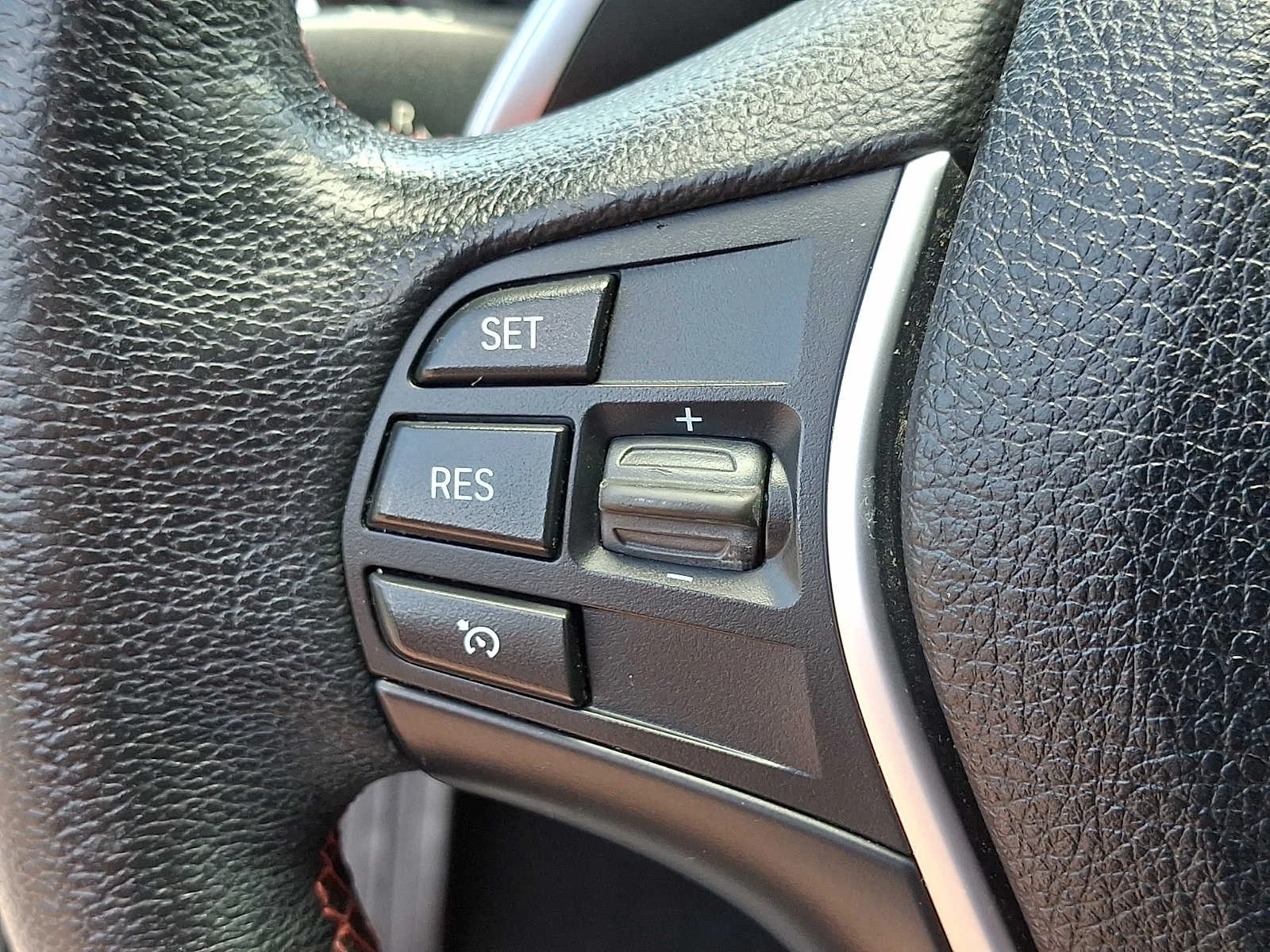 Used 2017  BMW 330i image 21