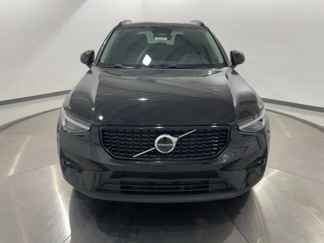 New 2026 Onyx Black Volvo Plus image 8