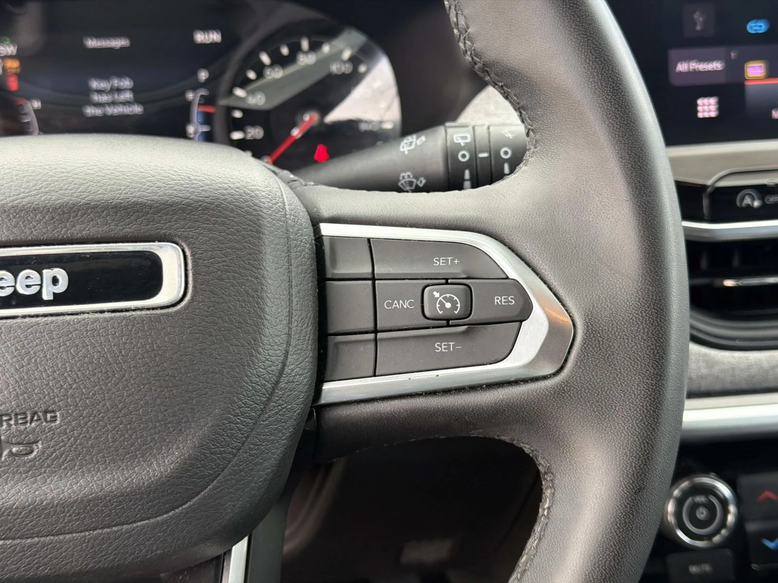 Used 2024 Gray Jeep Latitude 4x4 image 23