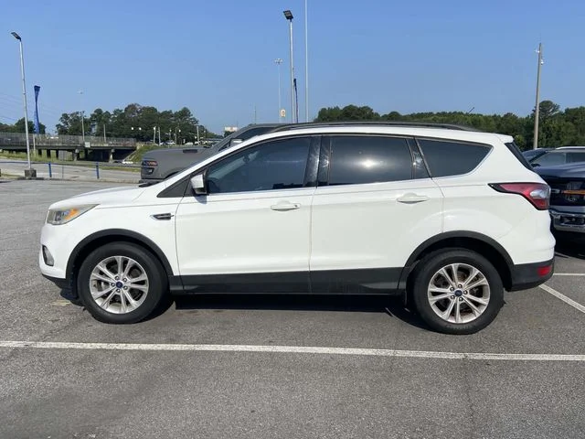 Used 2017 White Ford SE image 4