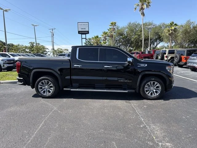 Used 2023 Onyx Black GMC Denali image 3