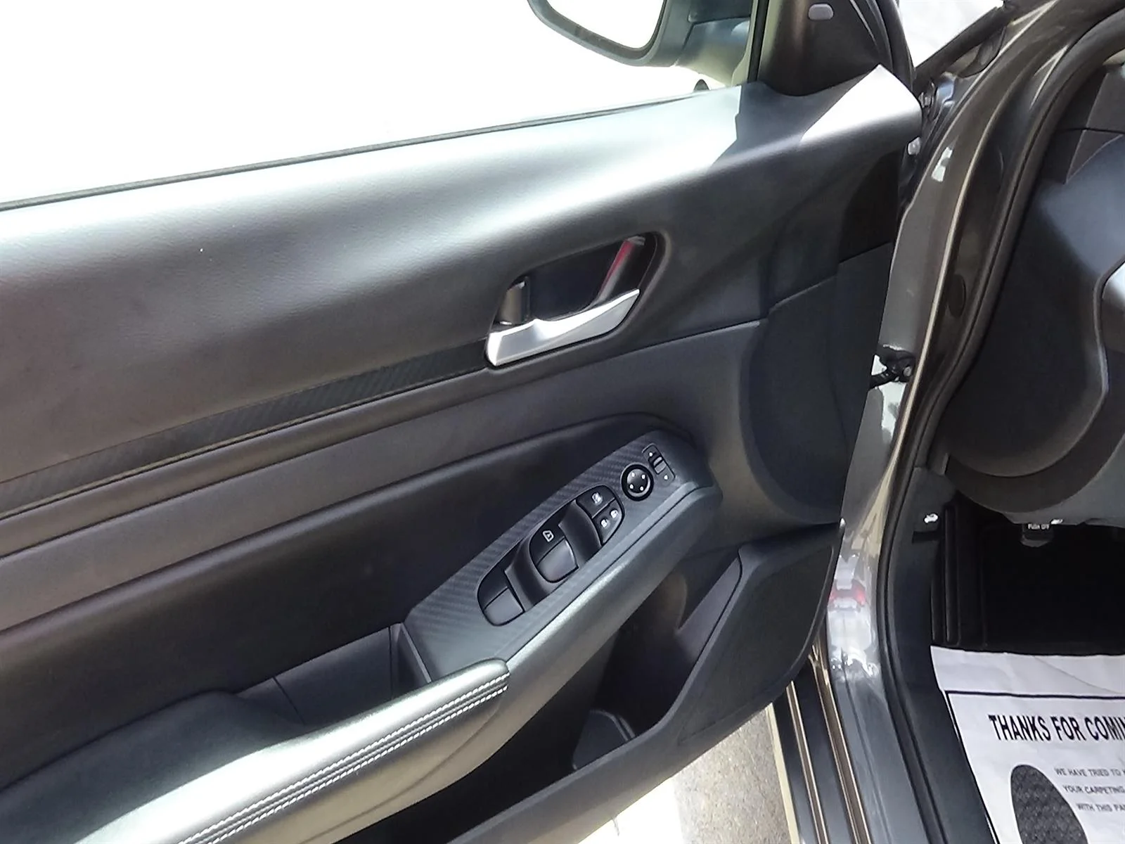 Used 2025 Gun Metallic (kad) Nissan 2.5 SV image 16