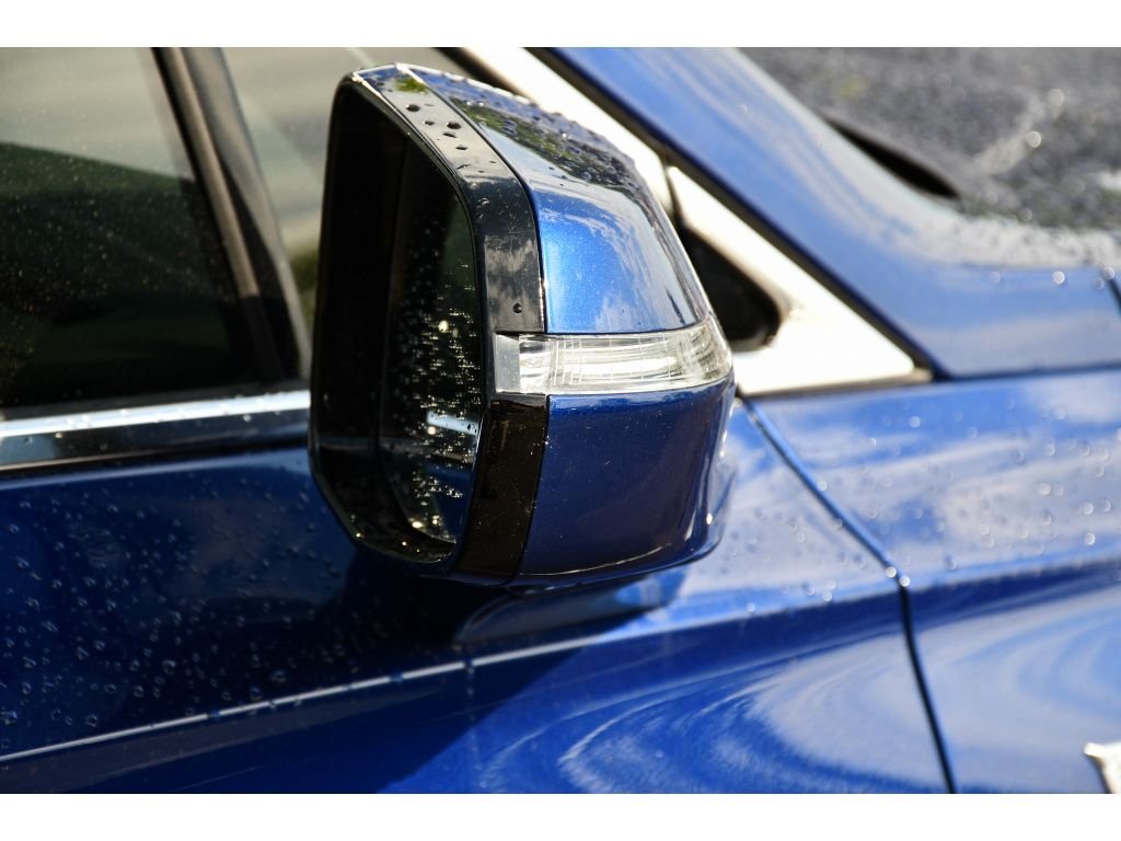 Used 2023 Opulent Blue Metallic Cadillac FWD Premium Luxury image 31