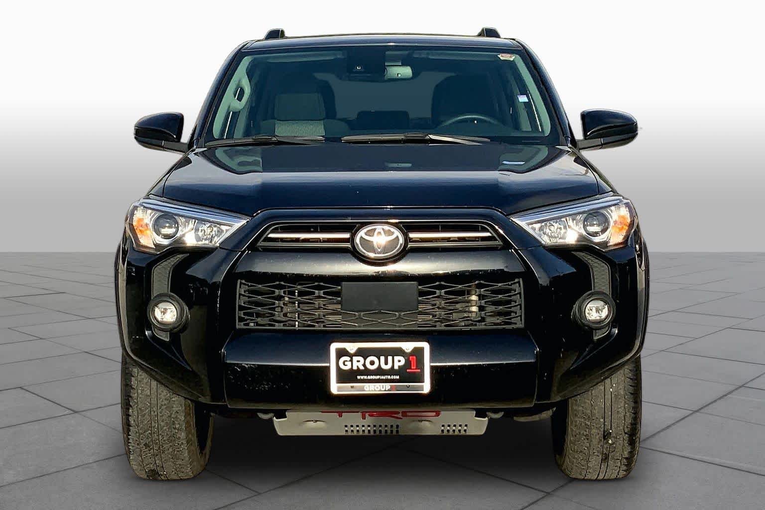 Used 2022 Midnight Black Metallic Toyota SR5 image 4