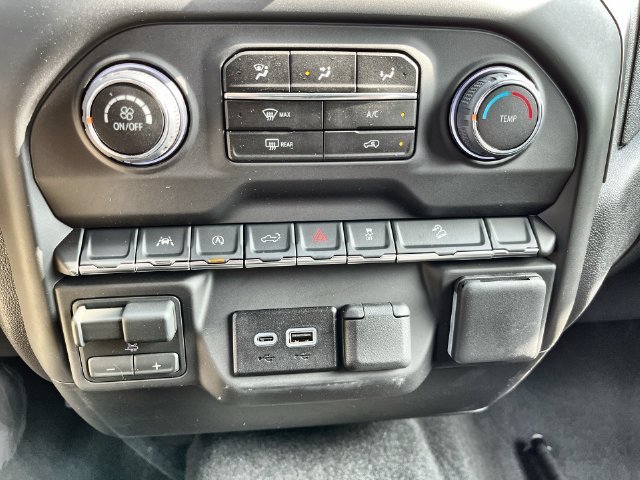 2026 Chevrolet Silverado 1500 photo 18 of 35