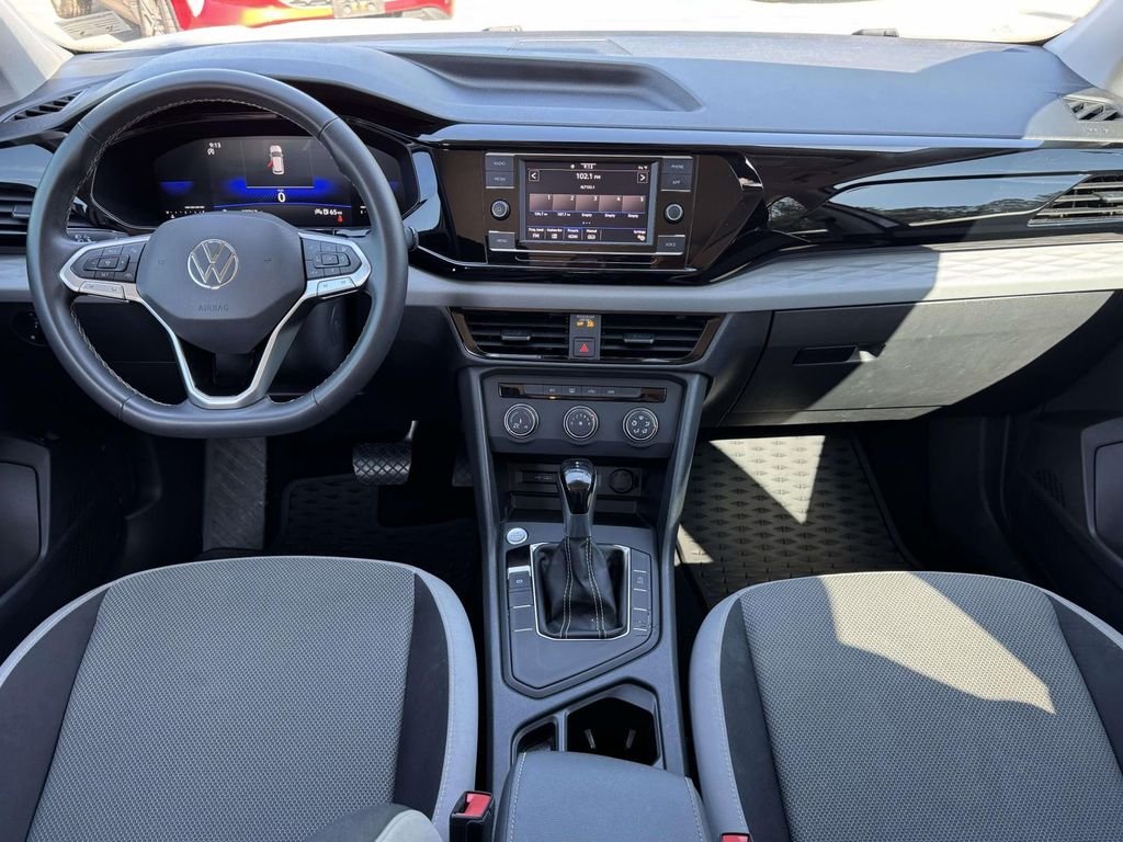 Used 2022 White Volkswagen 1.5T S image 2