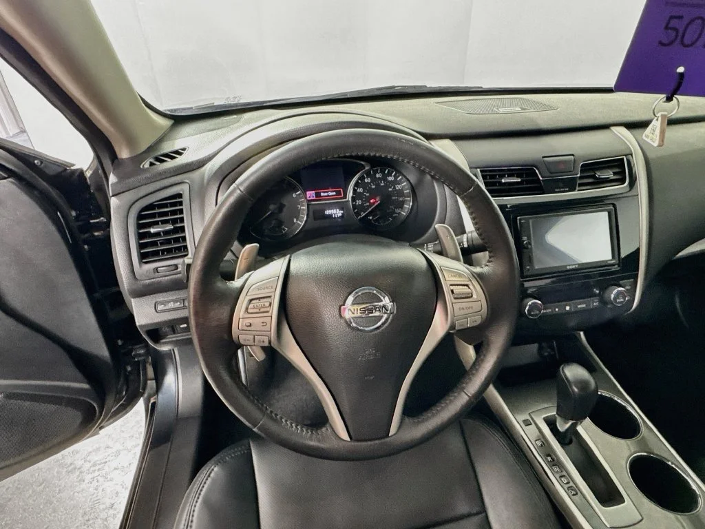 Used 2015 Blue Nissan 3.5 SL image 11
