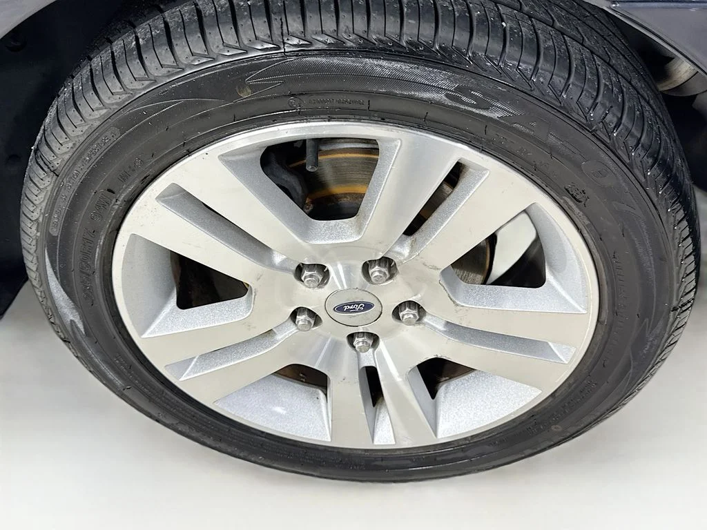 Used 2009 Blue Ford SEL image 33