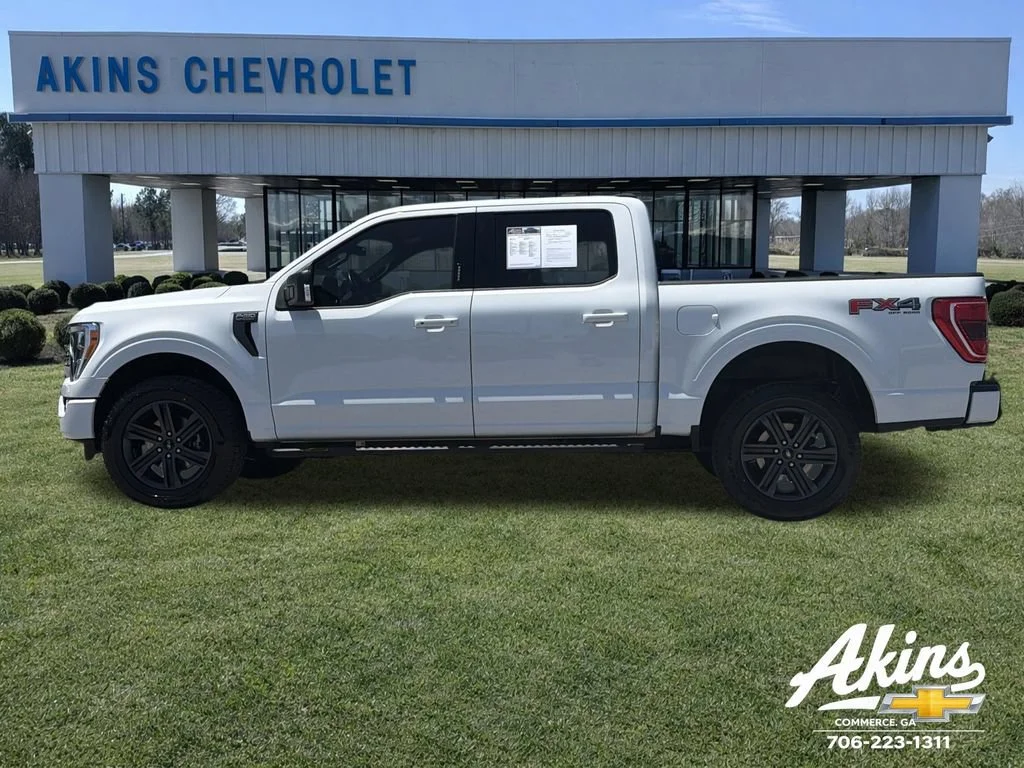 Used 2022 White Ford XLT image 1