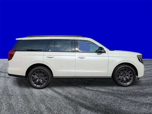 New 2027 Star White Metallic Tri-Coat Ford Platinum image 3