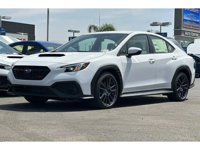 New 2026 CERAMIC WHITE Subaru Base image 33