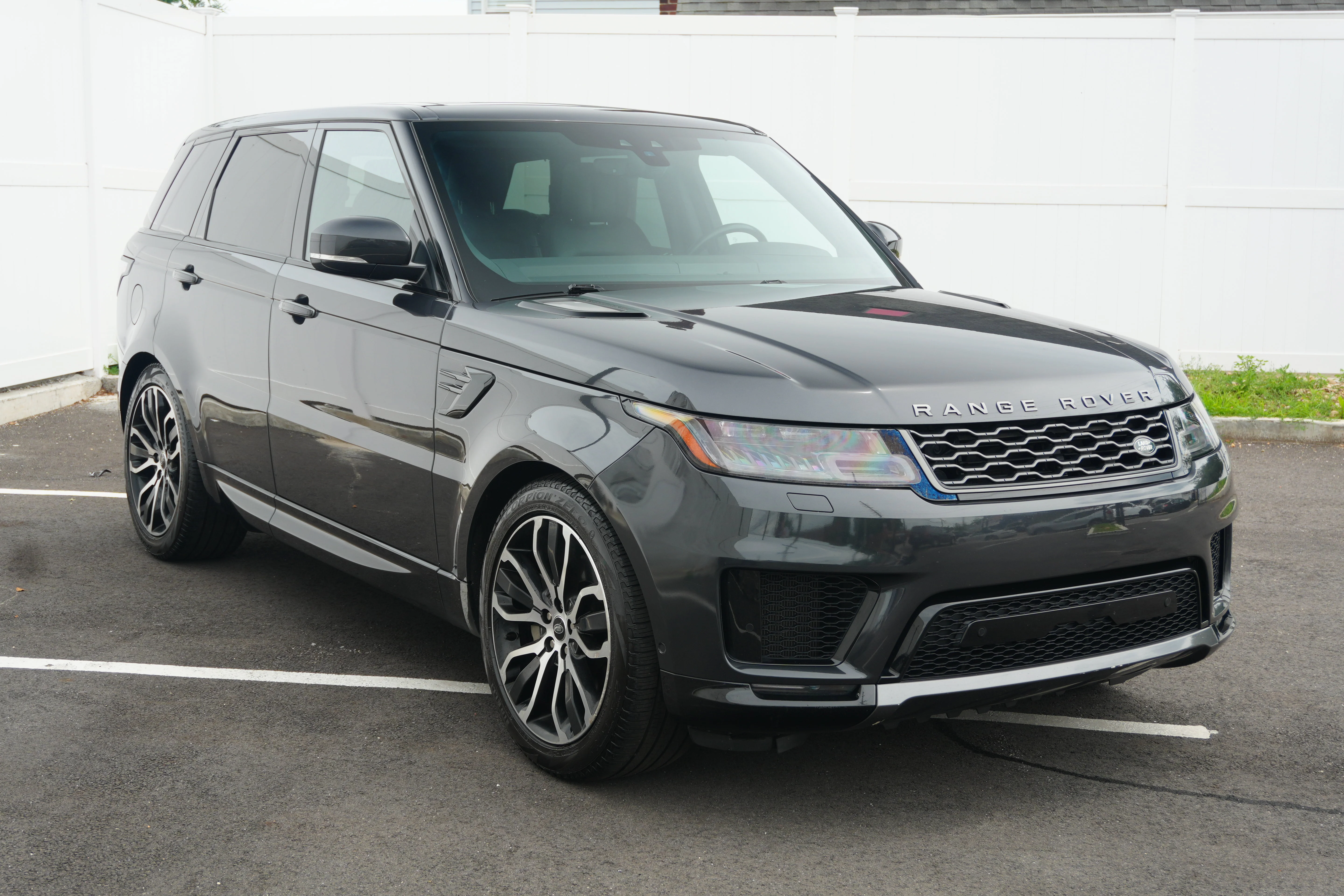 Used 2022 Eiger Grey Metallic Land Rover HSE Silver Edition image 3