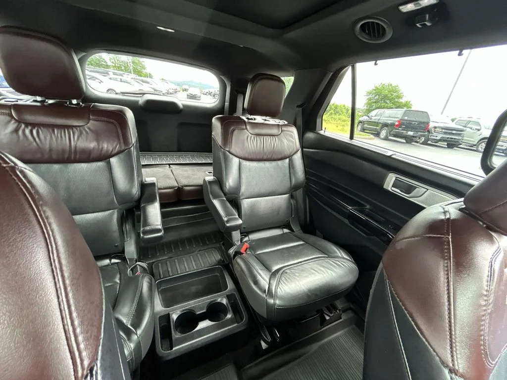 Used 2021 Silver Ford Platinum image 15