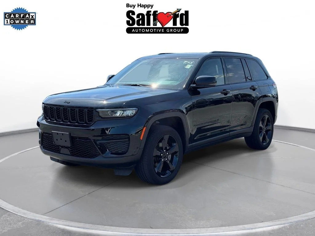 Used 2023 Black Jeep Altitude X image 1