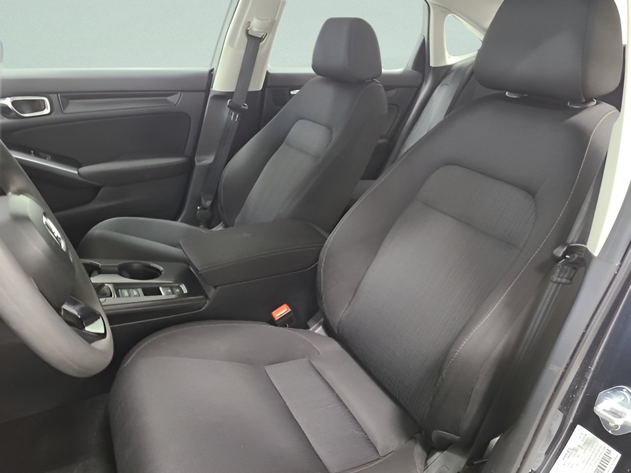 Used 2025 Meteorite Gray Metallic Honda LX image 18