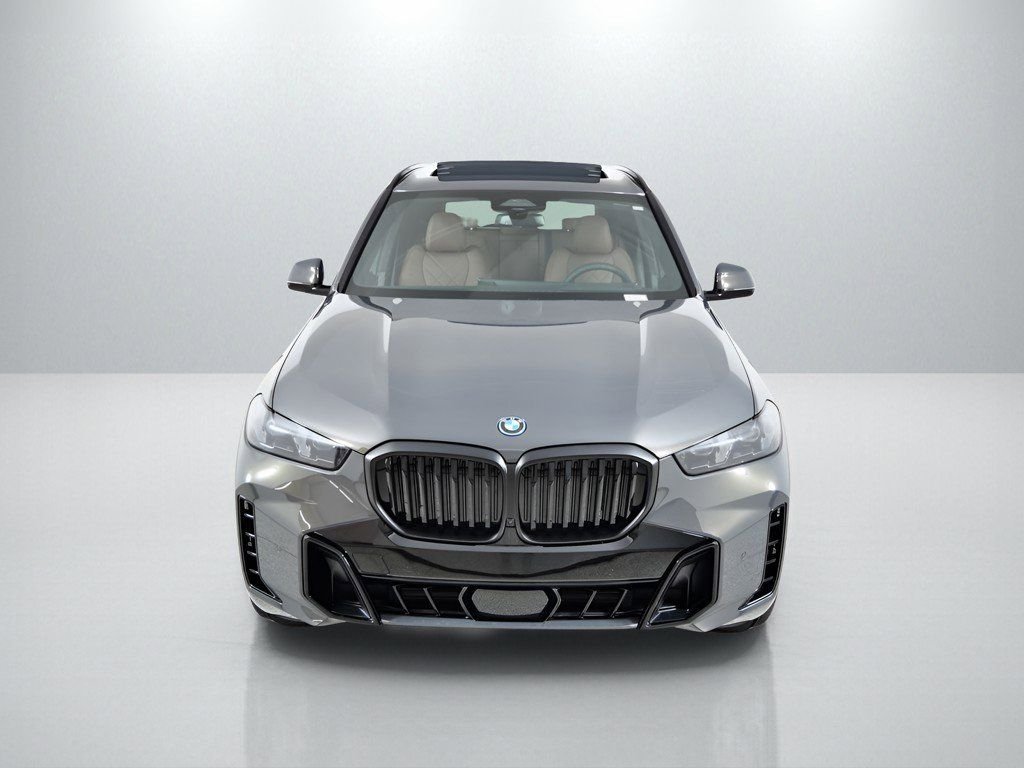 Certified Used 2026 Dravit Grey Metallic BMW xDrive50e image 20