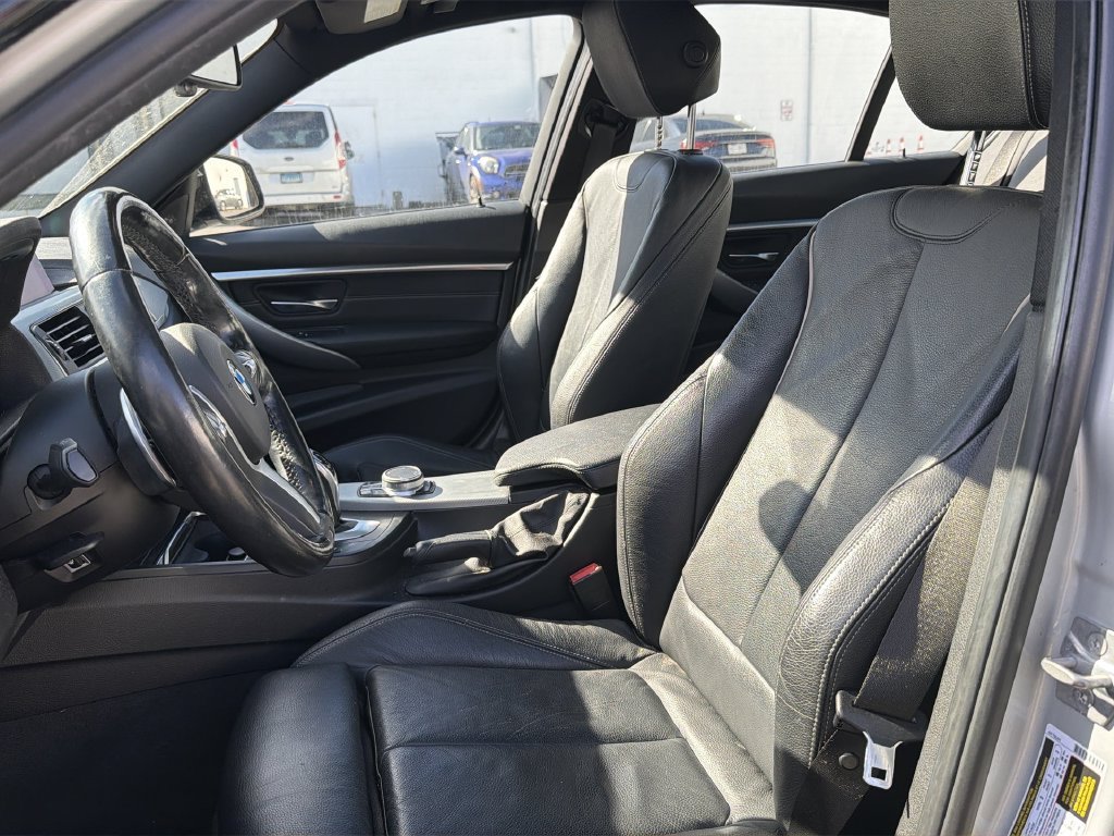 Used 2018 Glacier Silver Metallic BMW 340i xDrive image 2