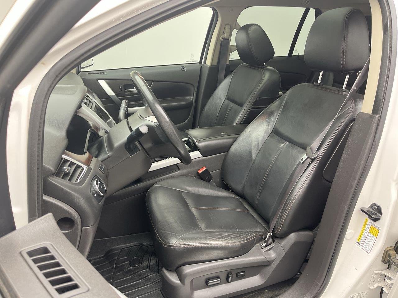 Used 2014 White Platinum Metallic Tri-Coat Ford Limited image 11