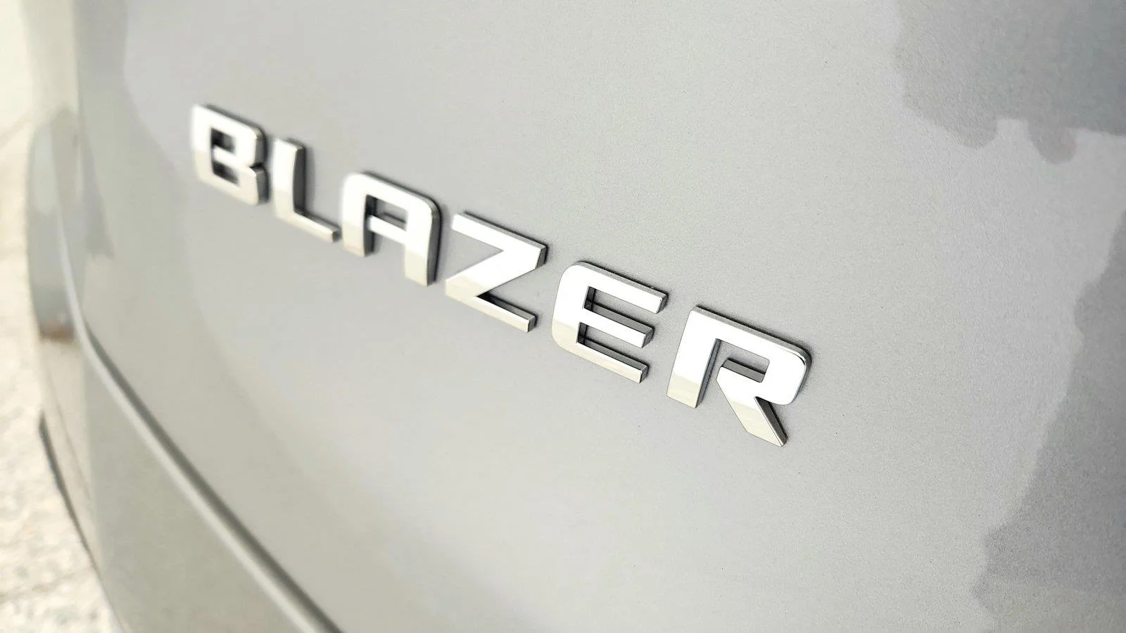 New 2026 Sterling Gray Metallic Chevrolet 3LT image 35