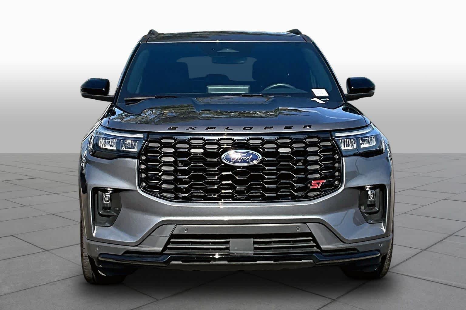 Used 2025 Carbonized Gray Metallic Ford ST image 4