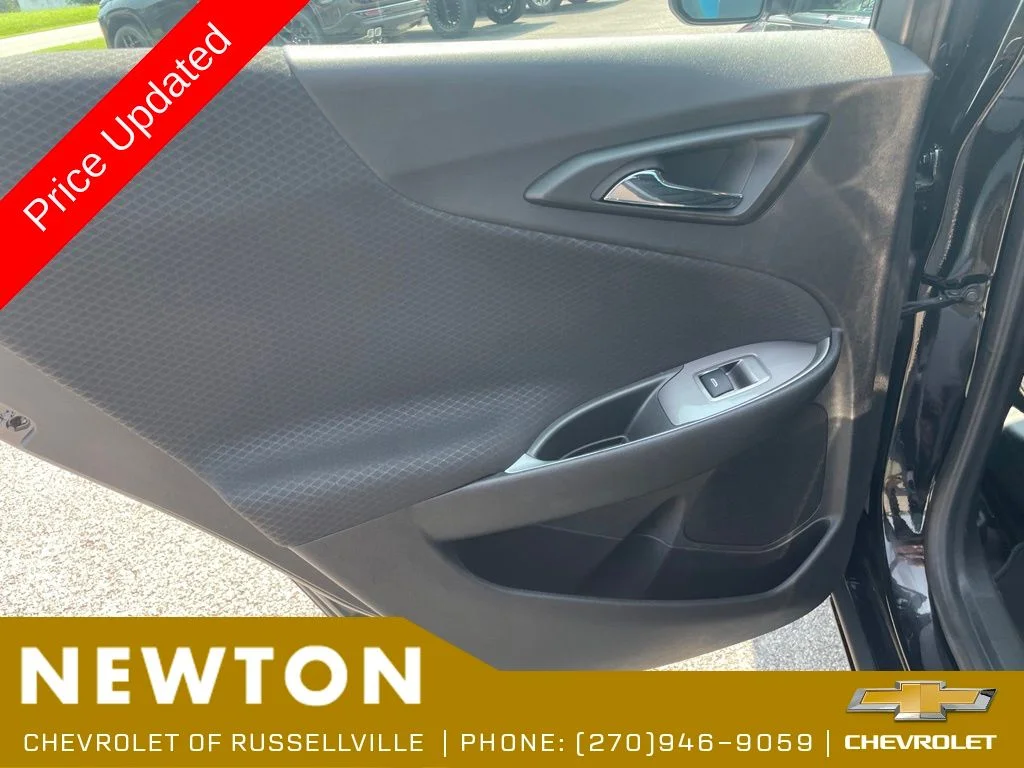 Used 2025 Black Metallic Chevrolet RS image 33