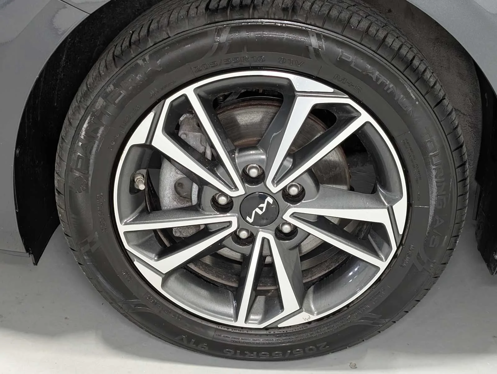Used 2023 Gravity Gray Kia LXS image 3
