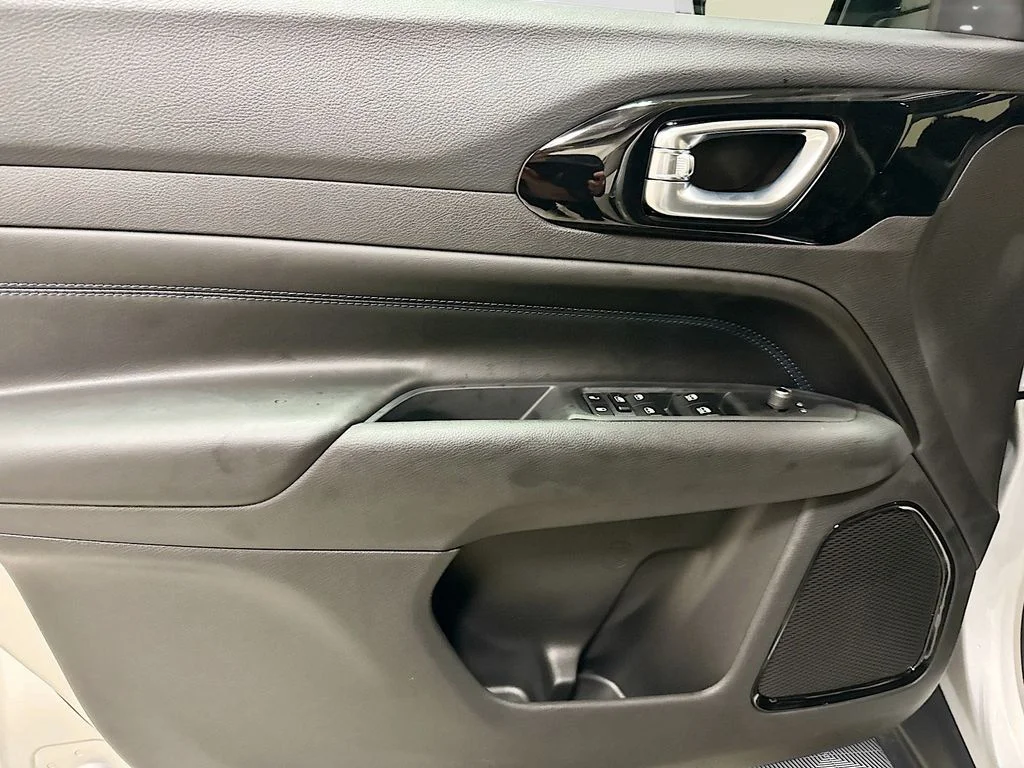 New 2026 Silver Jeep Latitude image 22