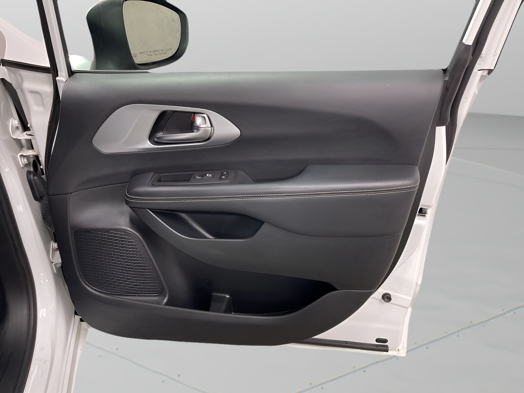 Used 2023 Bright White Clearcoat Chrysler Touring image 28