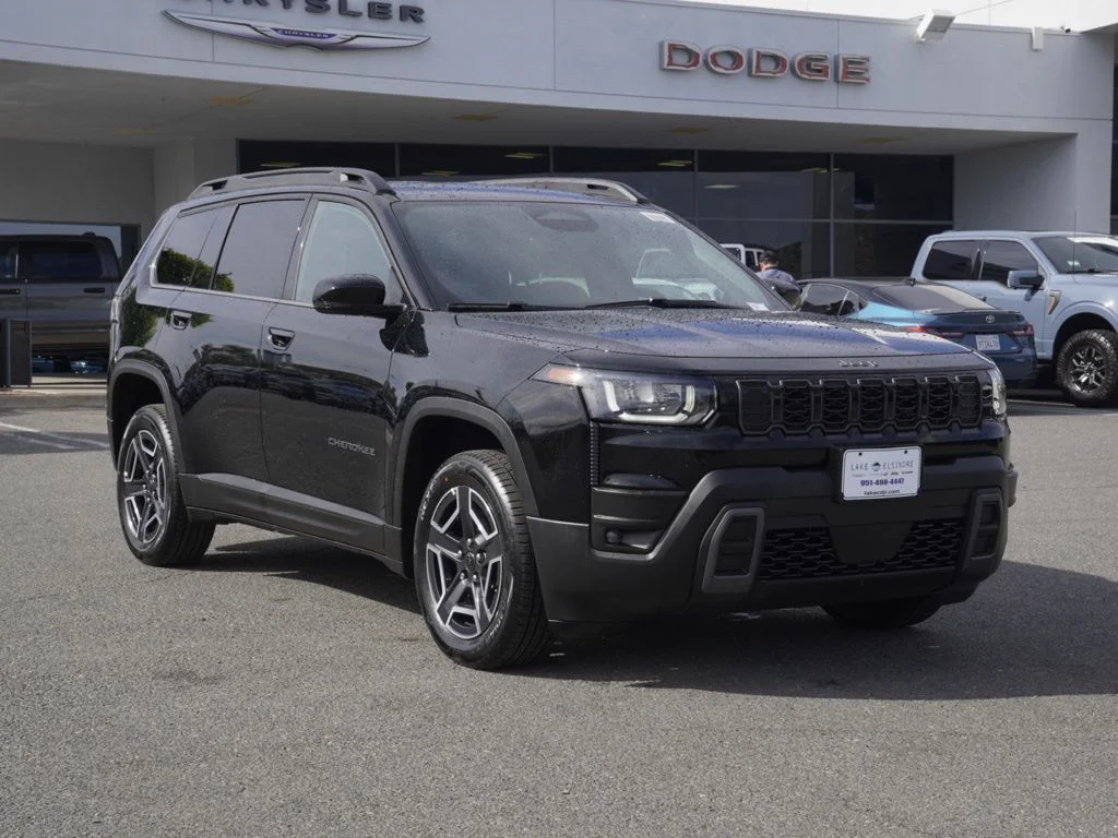 New 2026 Diamond Black Crystal Pearl-Coat Exterior Paint Jeep Limited image 1