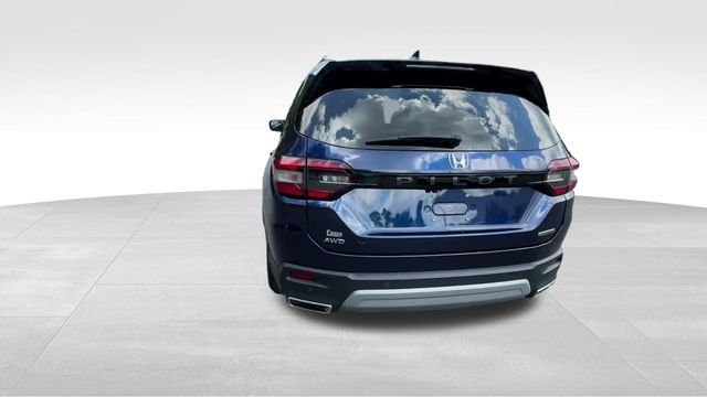 Used 2024  Honda Touring image 5