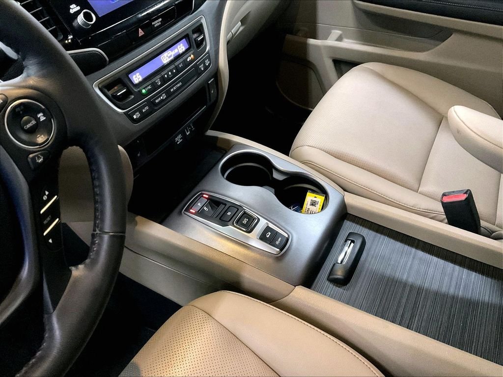 Used 2023 Platinum White Honda RTL image 20