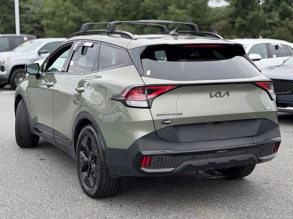 Used 2025 Green Kia X-Line image 3