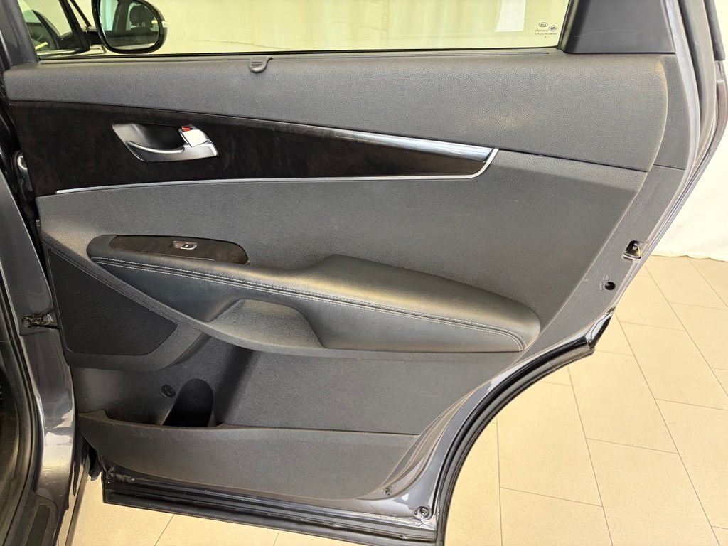 Used 2017 Platinum Graphite Kia EX image 21