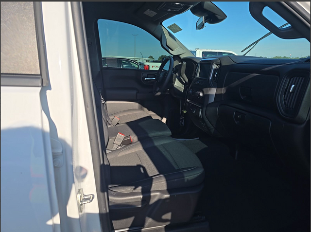 Used 2024 White Chevrolet Custom image 10