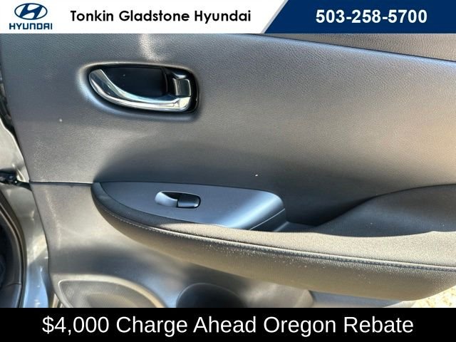 2025 Nissan Leaf S - Photo 17