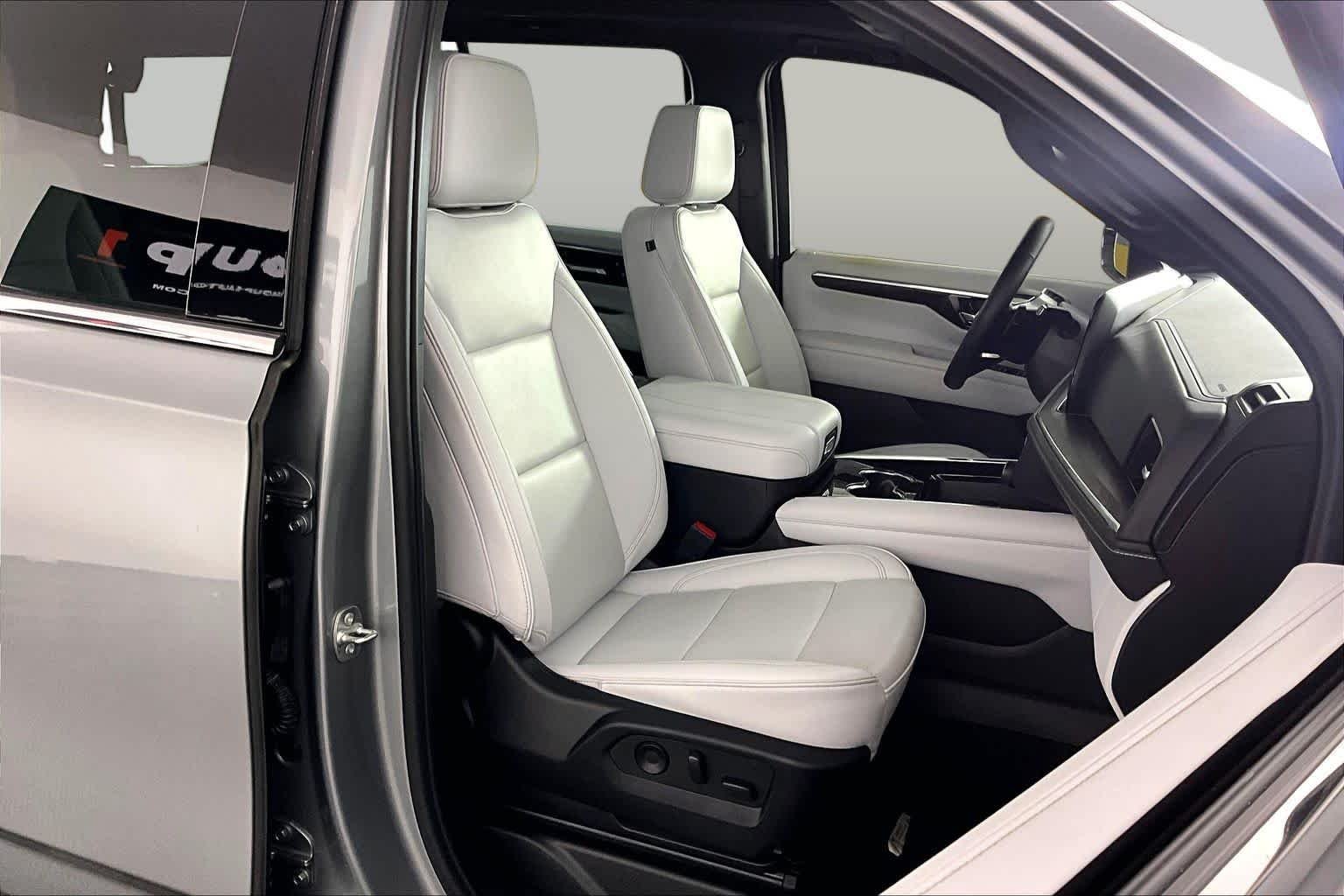2025 Chevrolet Tahoe Premier - Photo 9