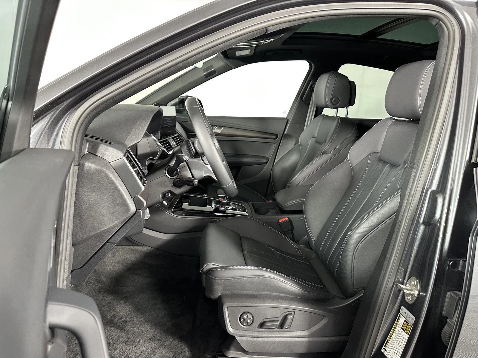 Used 2023 Daytona Gray Pearl Effect Audi S line Premium Plus image 13