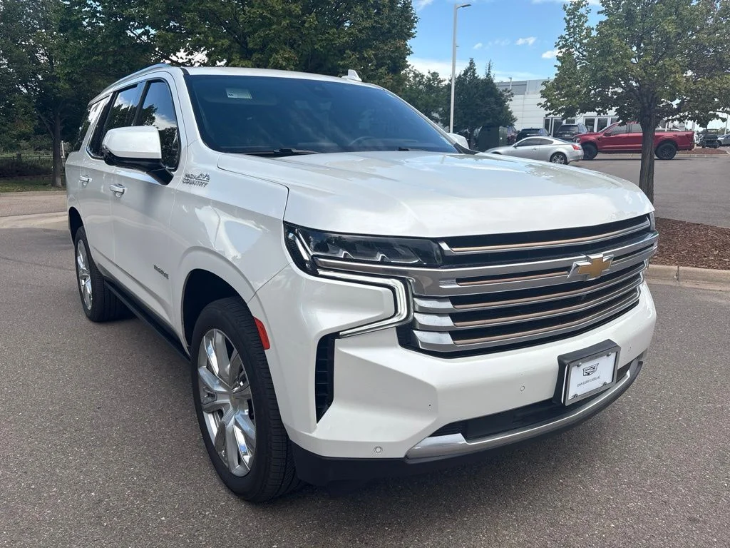 Used 2021 White Chevrolet High Country image 7